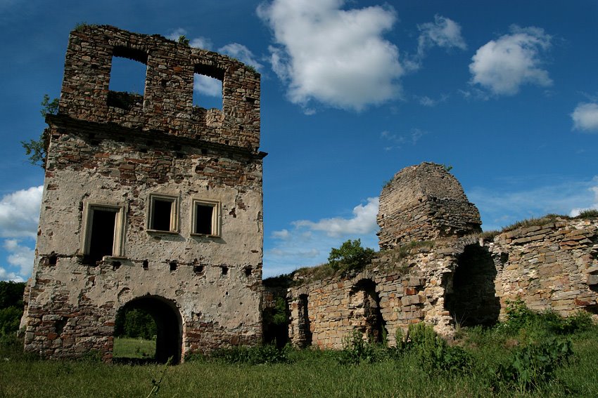 ruins of Uhornytsky Basilian monastery, dated by 1716
