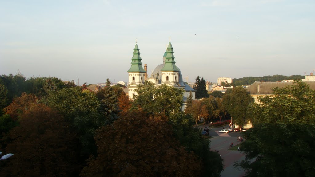 Tarnopol  -  miasto nad Seretem      info  com 1