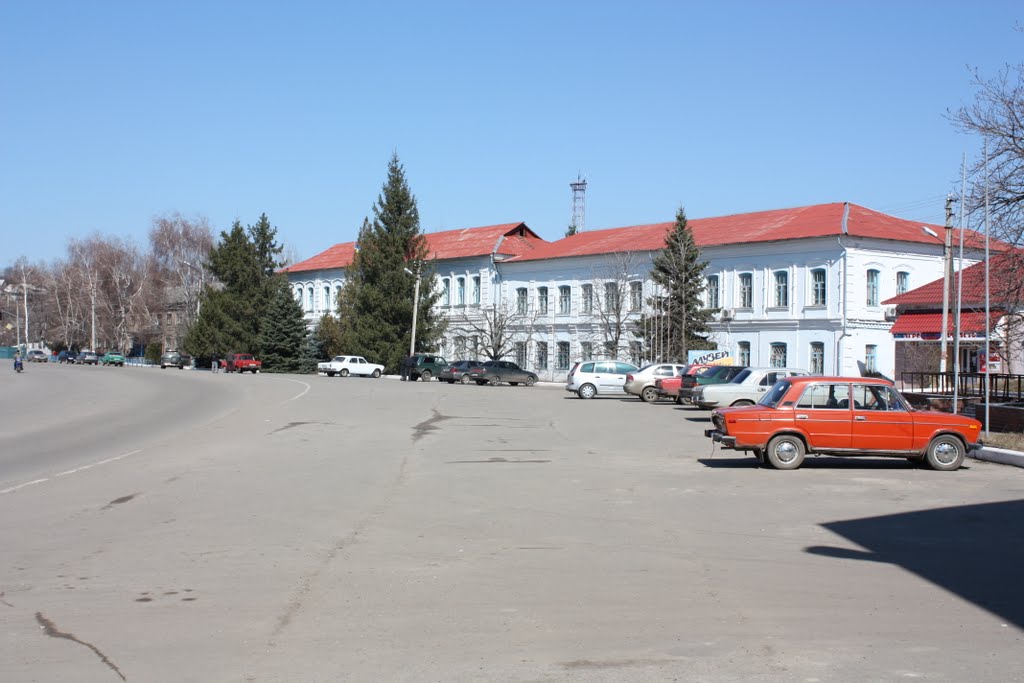 Площа, пополудні