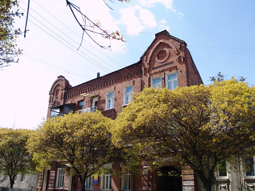 ул. Октябрьской Революции, 22