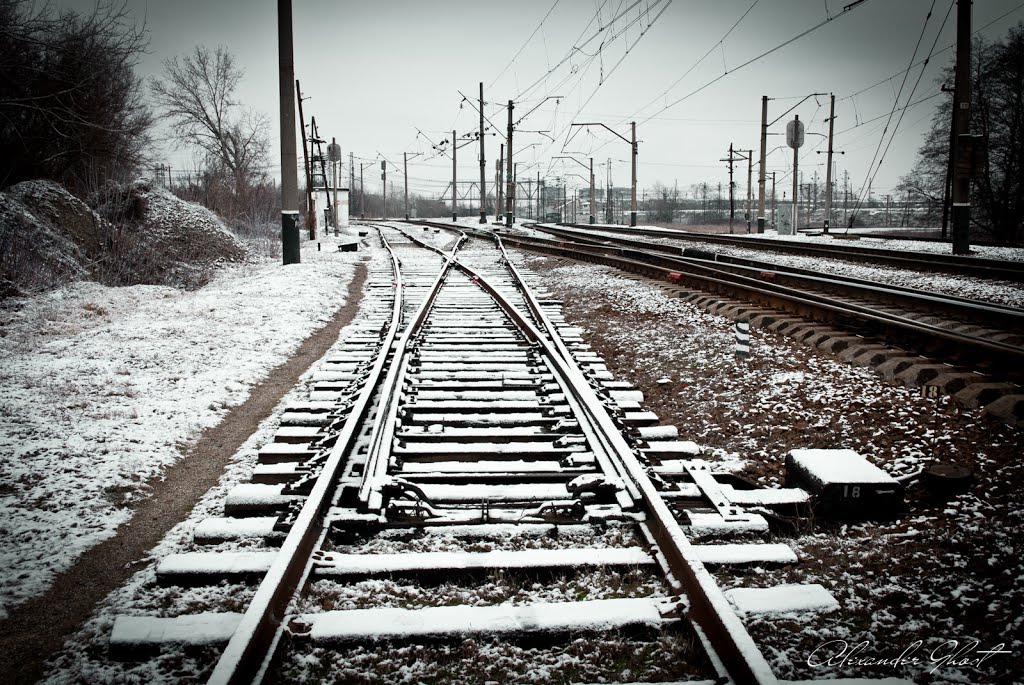 Очікують на свій потяг / Pending of their train