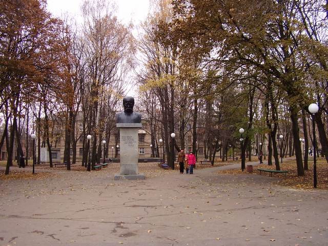 T.Shevchenkos monument in parkway Shevchenko in city centre