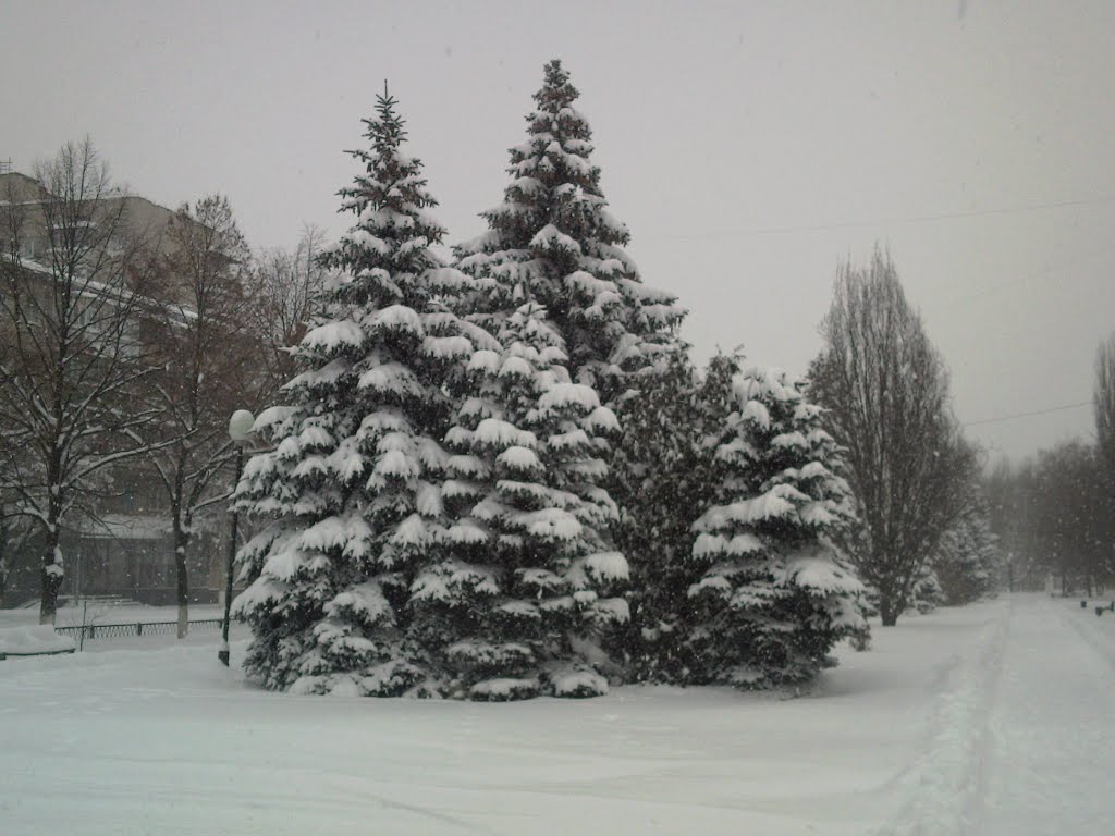 Лозовая "город" ,возле почты..