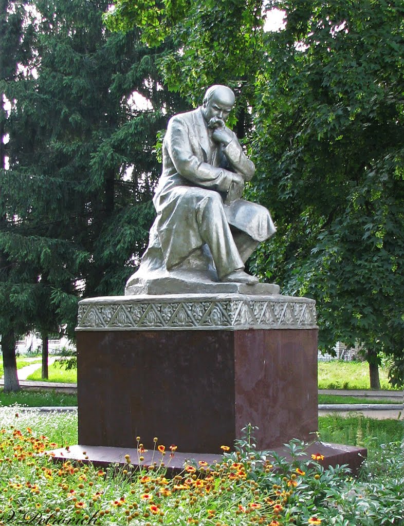 Памятник Т.Г.Шевченко в пгт Шевченково