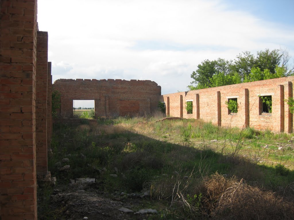 Склад кирпичного завода.