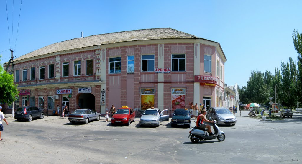 У "Лакомки"