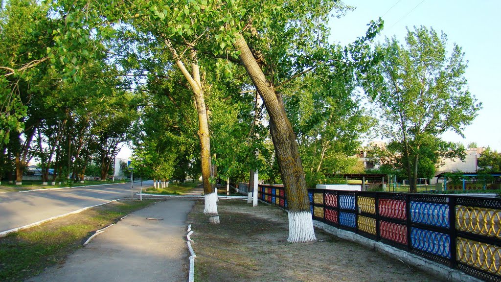 ул ЛАРИОНОВА