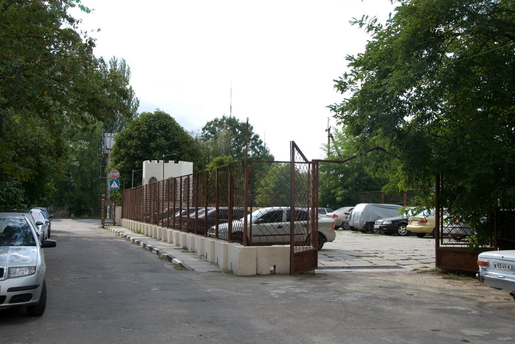 Автостоянка в санатории санатория Скадовск. Лето 2008