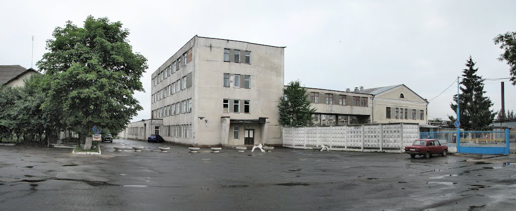 Панорама некогда славного Городокского молочноконсервного комбината (Городокский МКК). Вид на юго-восток.