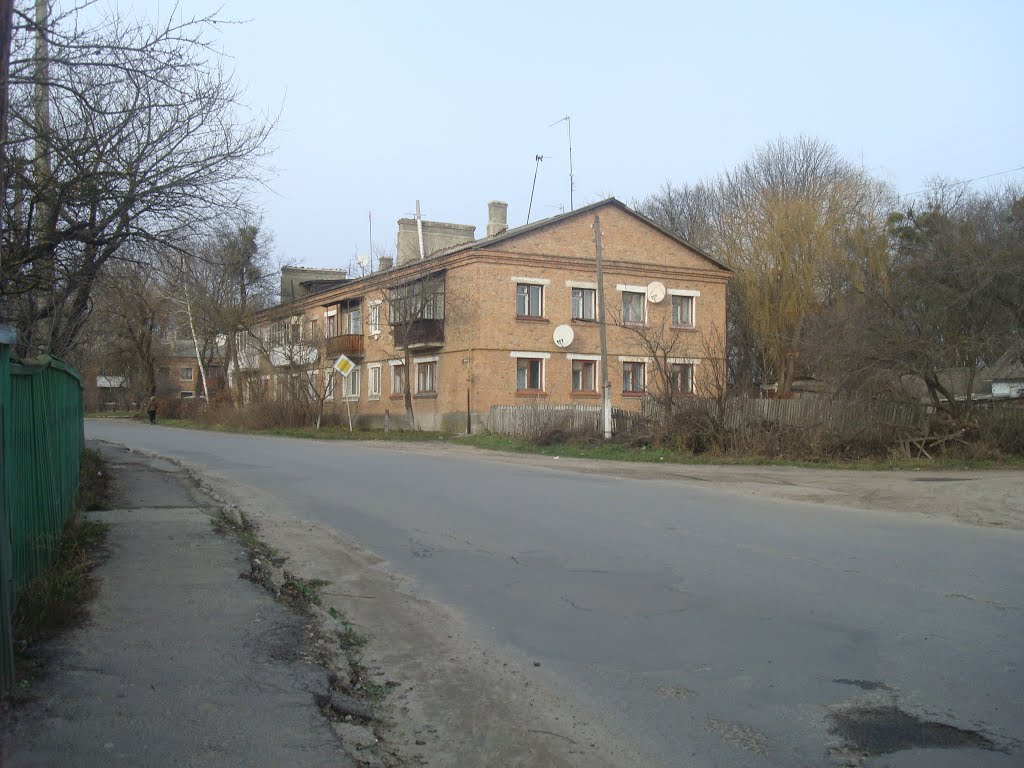 Изяслав. Улица Красного казачества