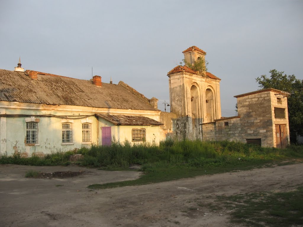 раніше там висіли дзвони ♦ former bell-tower