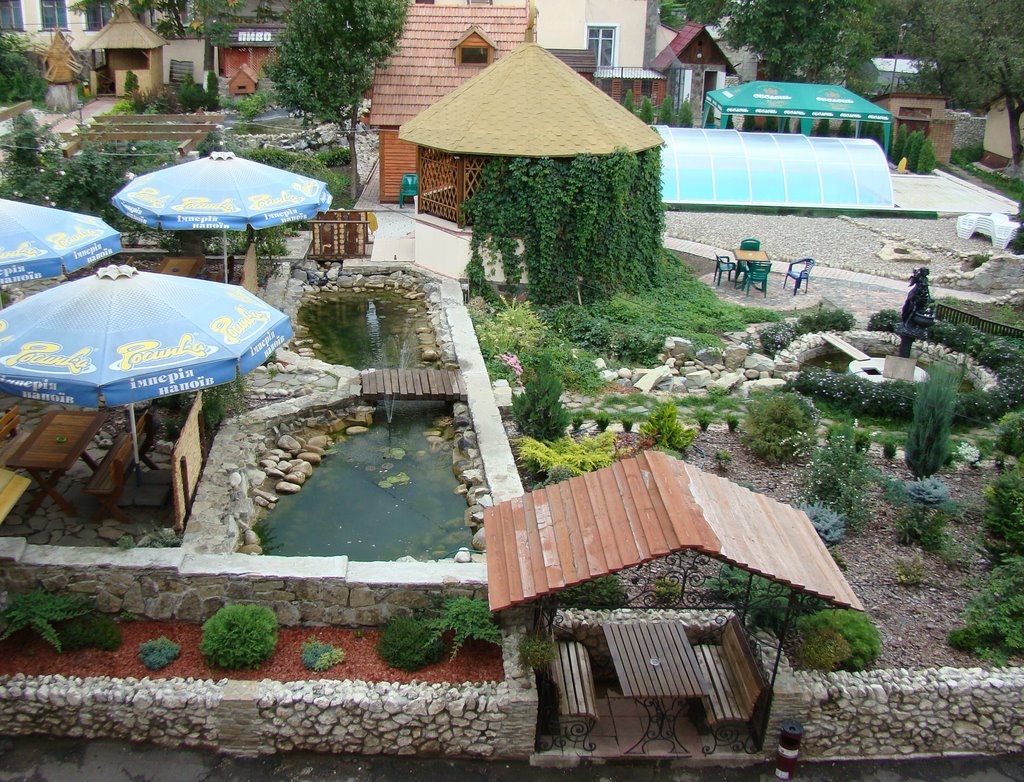 Дворик гостиницы Фильварки / Courtyard of Hotel Filvarki