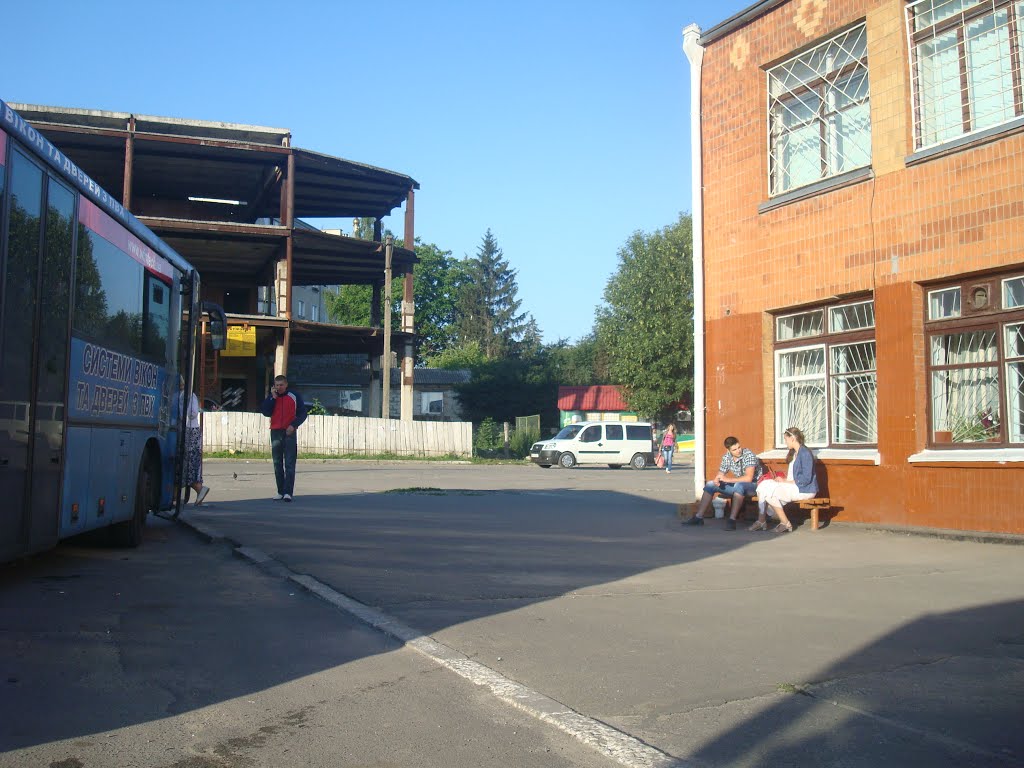 Автостанция в Красилове