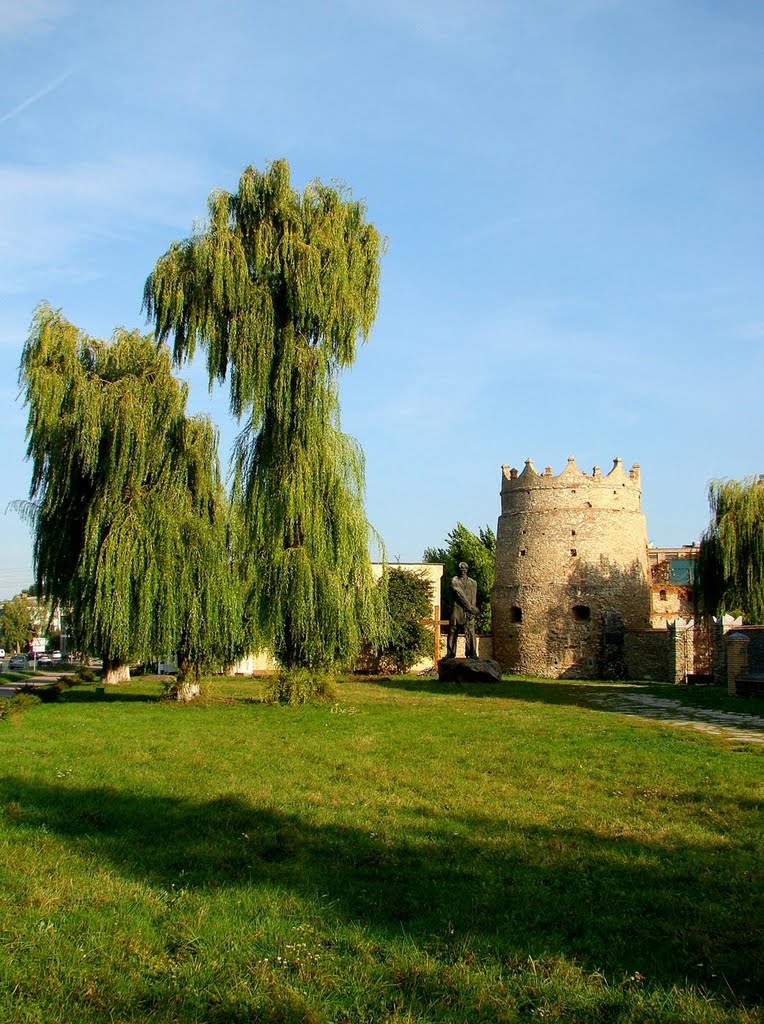 Летичів - Кармелюк та башта