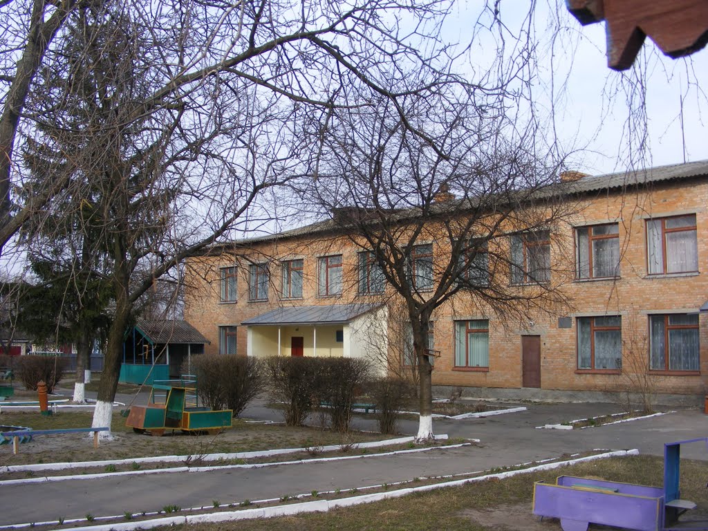 Дитсадочок і за сумісництвом податкова інспекція