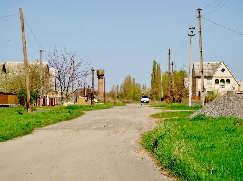26.04.2012 11:59  Улица Черняховского в сторону улицы Карла Маркса.