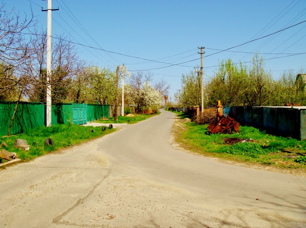 26.04.2012 12:02  Вид на улицу Макакаренко в сторону улицы Карла Маркса.