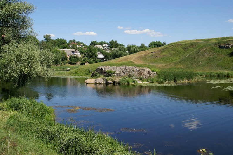 Пушкинская скала,р.Тясмин, г.Каменка