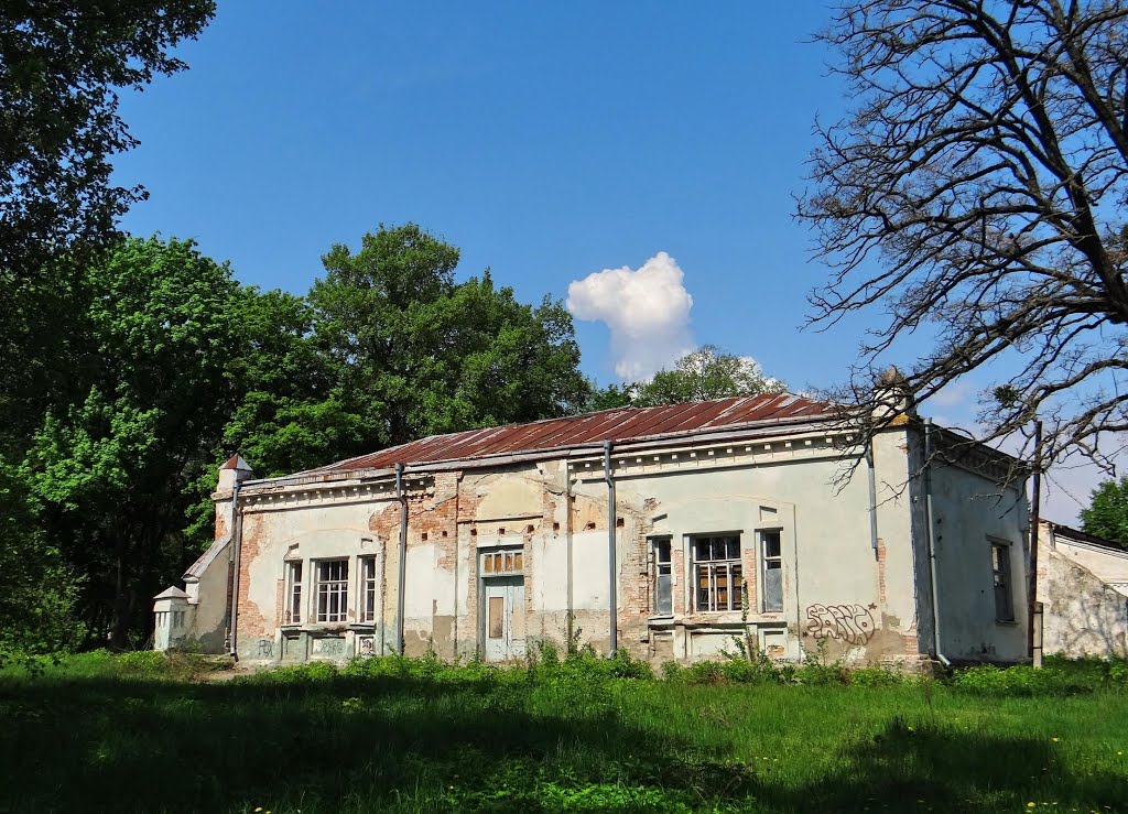 Корсунь - кінський манеж, Korsun - equestrian facility