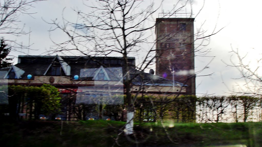 23.04.2012 17:58  Дорога Р04. Башня пожарной части в г.Лысянка.
