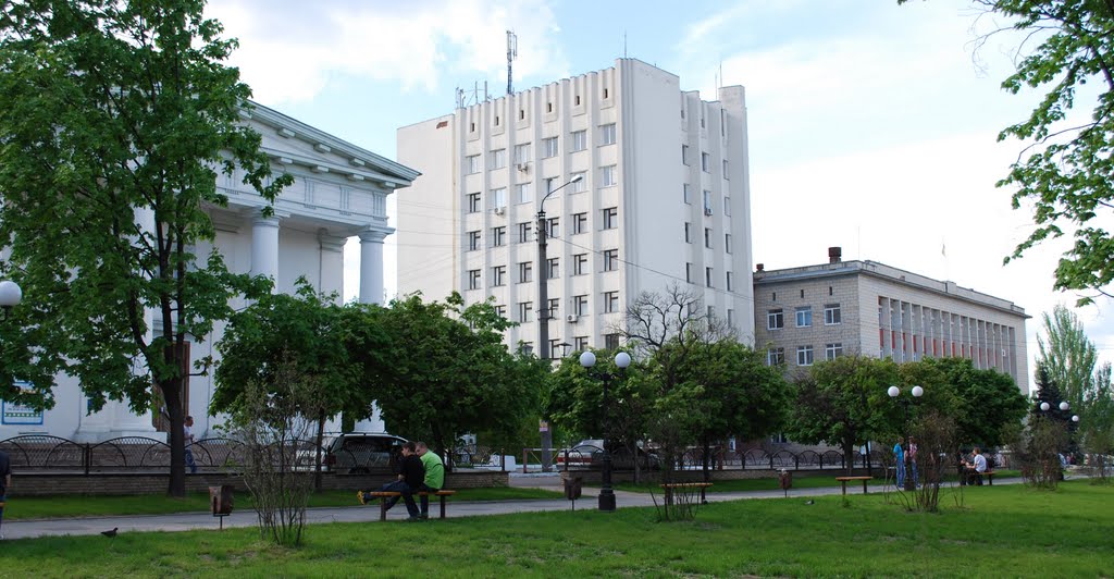 Картинна галерея, адміністрація міста