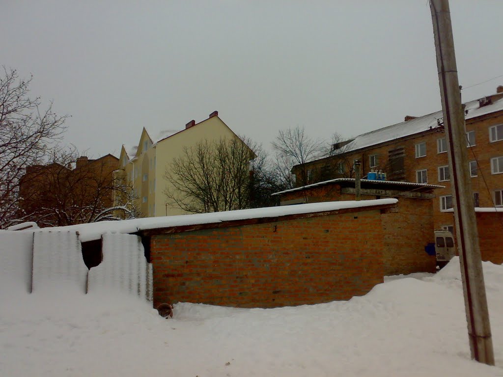 Будинки в районі обеліску