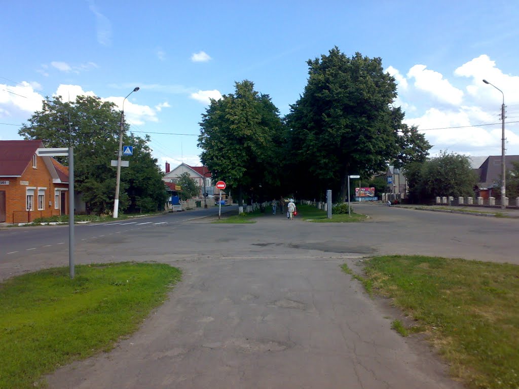 Вул. Першотравнева І