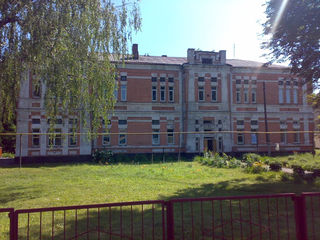 Один із будинків на вул. Станційній