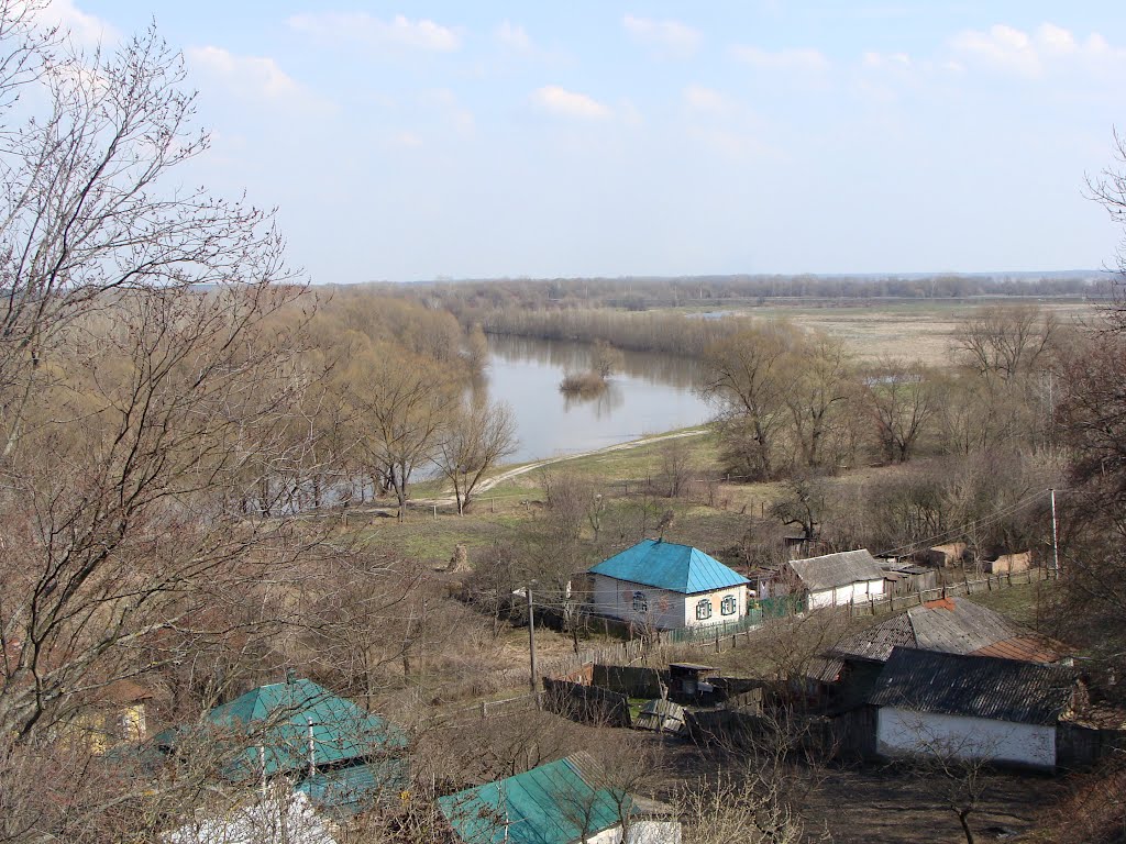 Батурин. Вид на реку Сейм с крепостных валов.