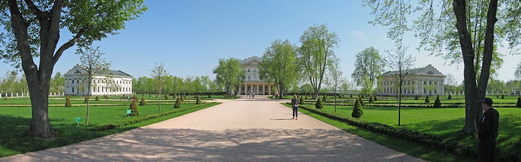 Палацово-парковий ансамбль гетьмана Розумовського в Батурині