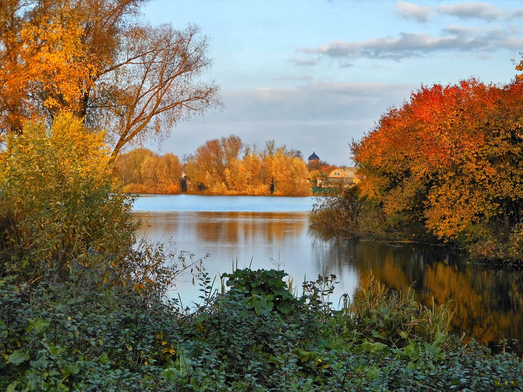 Река осенью