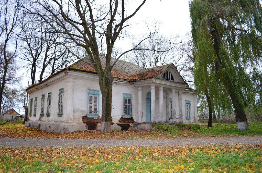 Козелец. Усадьба Дараганов в Покорщине. Усадебный дом II пол. 18 в. / Farmstead house of the second half  18 cen.