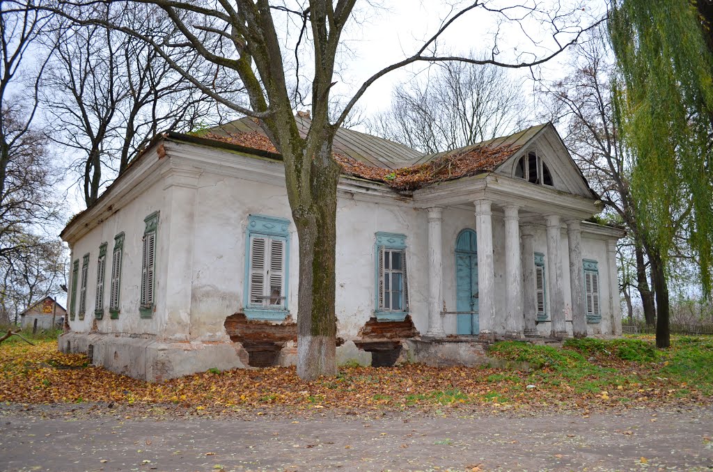 Козелец. Усадьба Дараганов в Покорщине. Усадебный дом II пол. 18 в. / Farmstead house of the second half  18 cen.