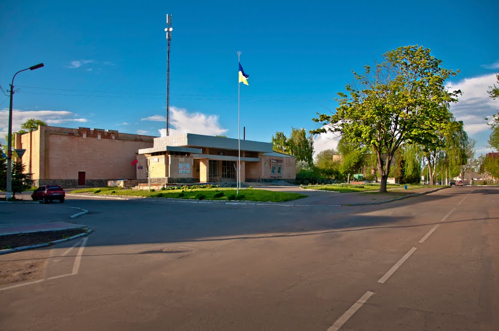 Кинотеатр Б. Хмельницкого г. Мена
