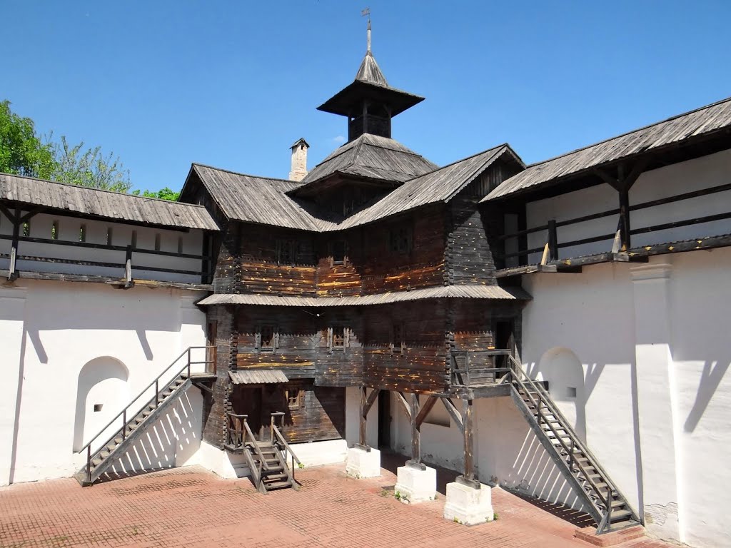 Новгород-Сіверський - монастирські мури, Novhorod-Siverskyi - tower
