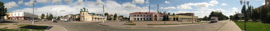 Центральна площа (на південь)