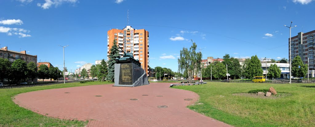 Памятний знак на честь визволення Чернігова від німецько-фашистських загарбників