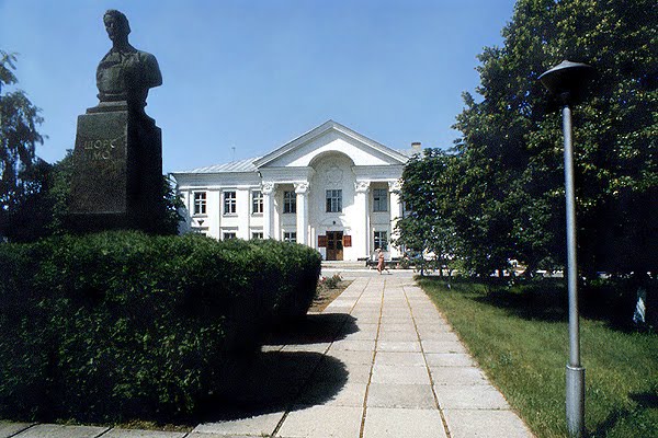 Адміністрацыйны будынак. Administration building