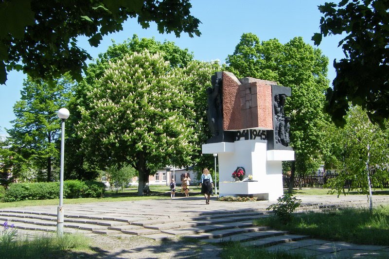 1941-1945