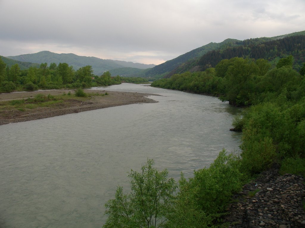 Cheremosh river (р. Черемош)