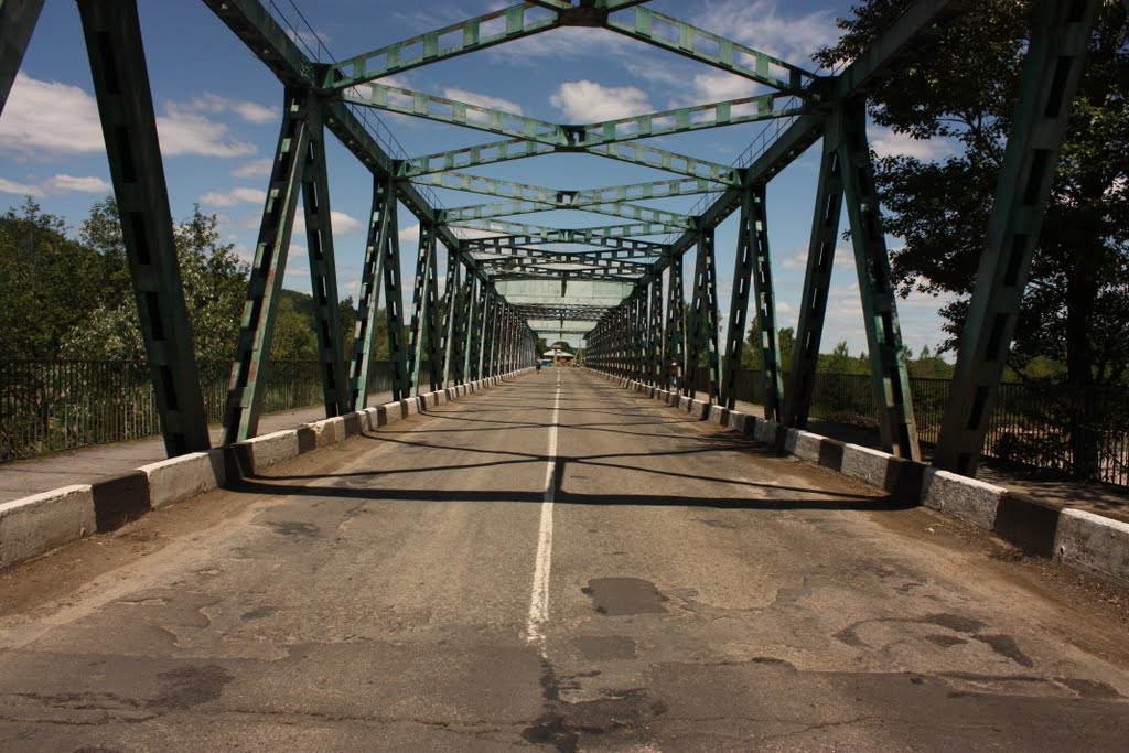 Вижниця, міст через р. Черемош