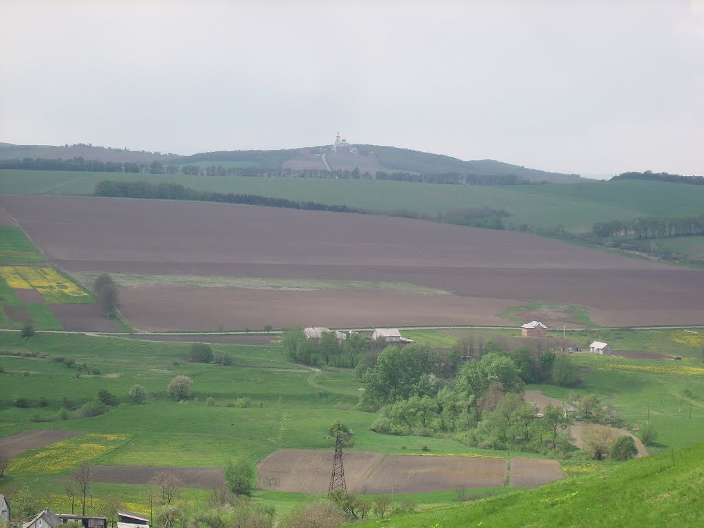 в далеке-банченский монастырь.