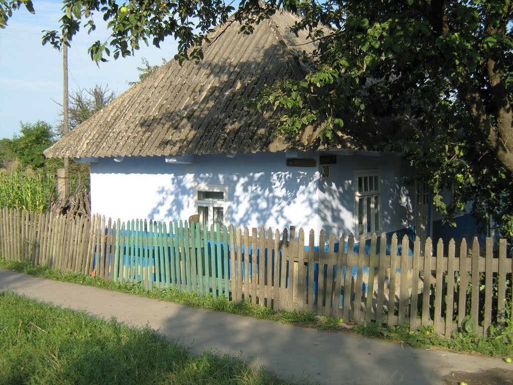 ►вул. Миру, 30