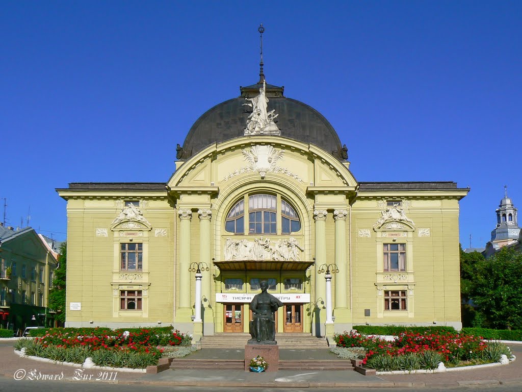 Theatre (1905)