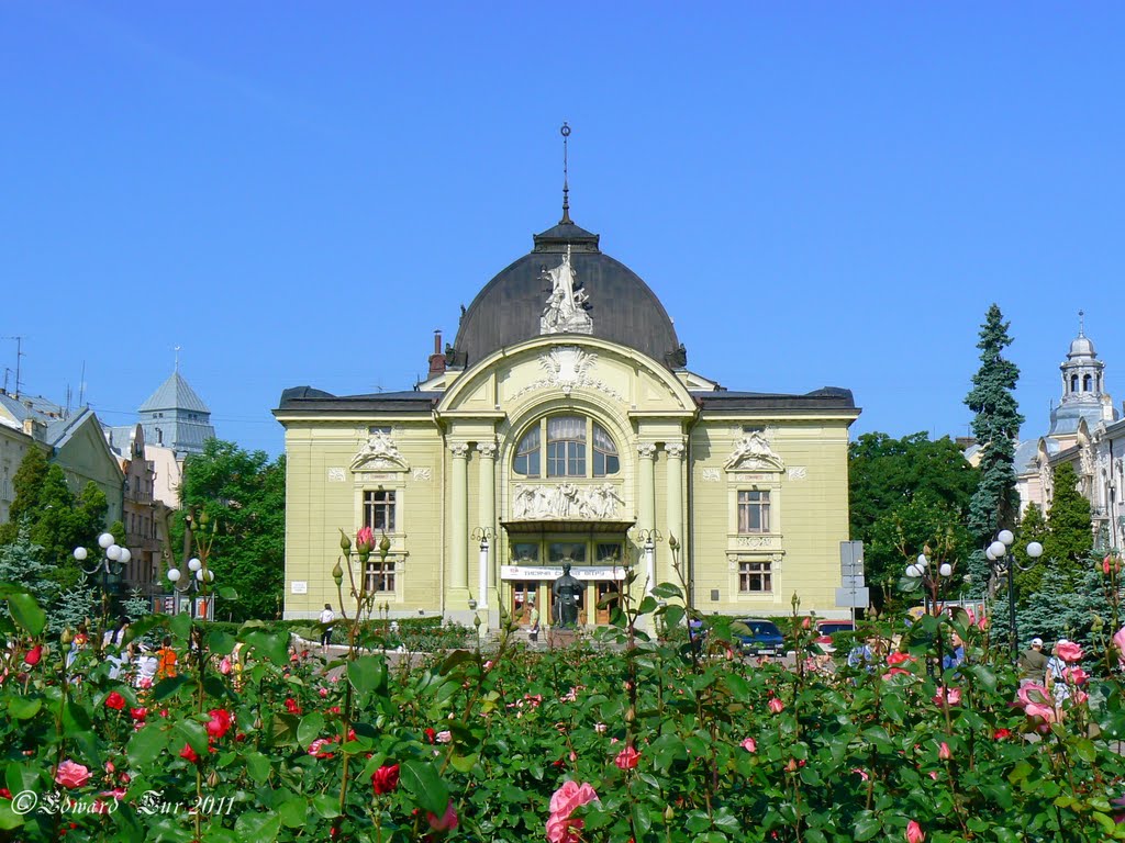Theatre (1905)
