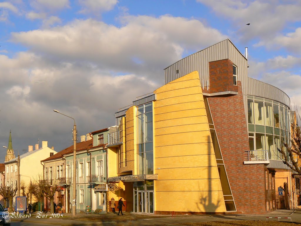 Corner of Cherwonoarmijska street and Sadowa street