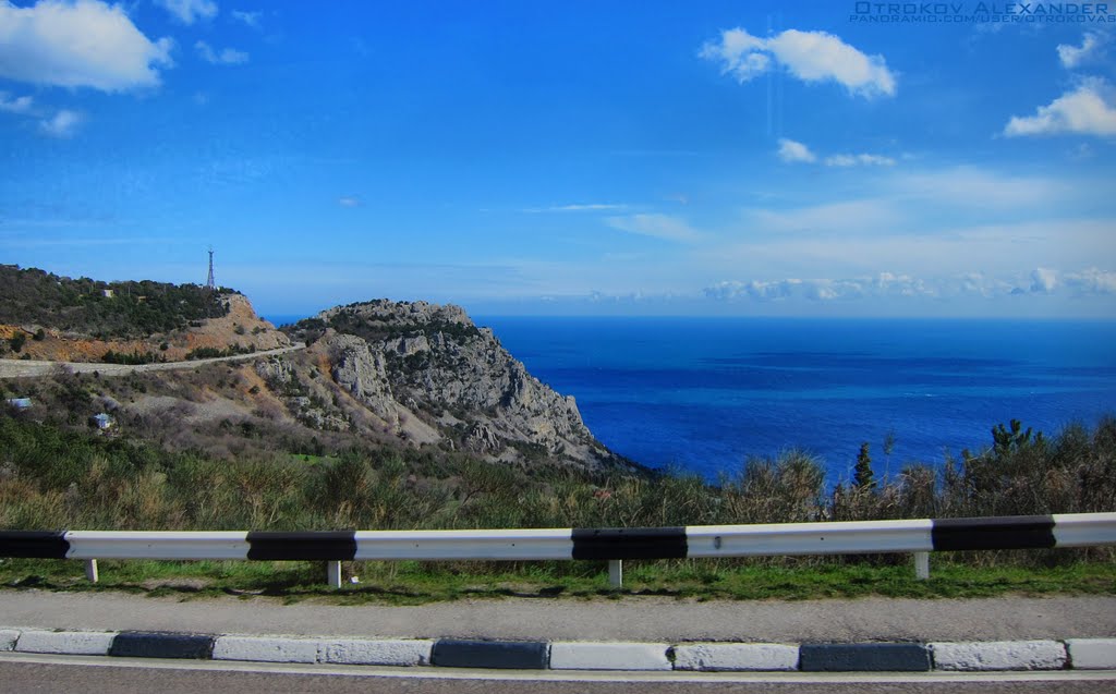 On the route Yalta-Sevastopol