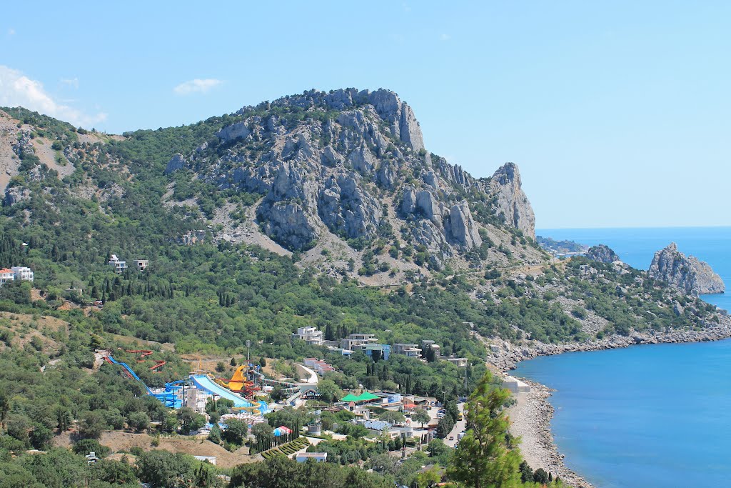 Аквапарк (вид с горы)