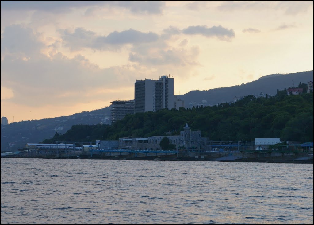 Крым. Санаторий "Ай-Петри".