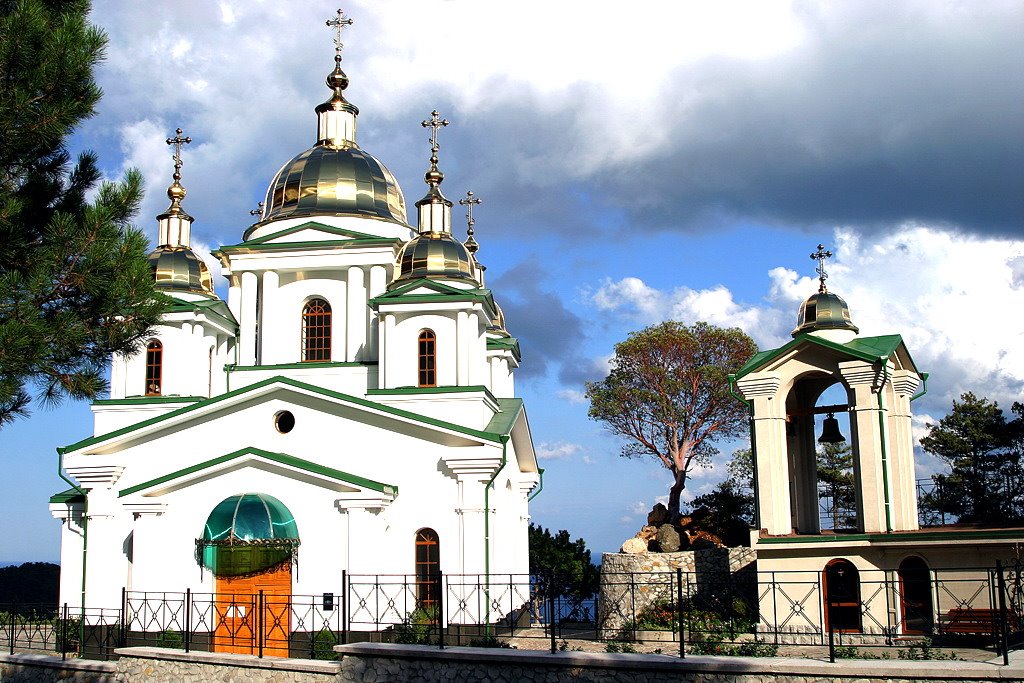 Церковь Архистротига Божия Михаила в Ореанде